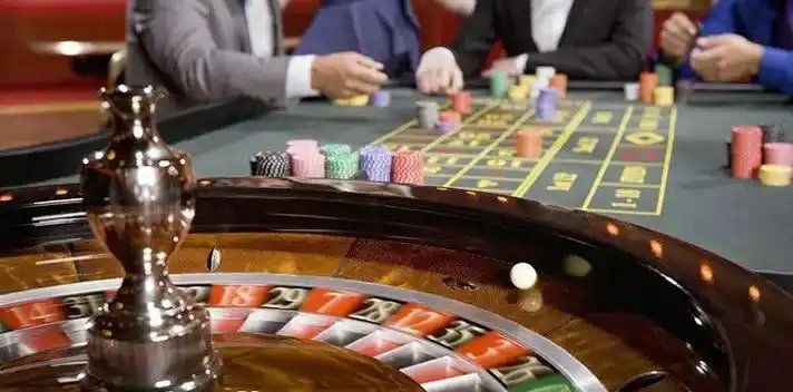 Mobile app live casino blackjack table interface